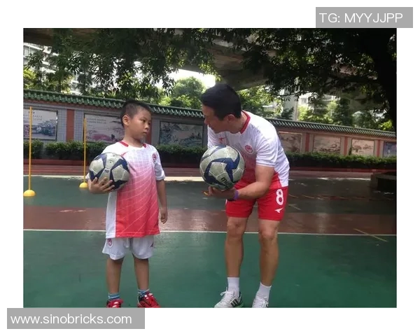 足球明星风采大汇聚精彩瞬间与生平故事全记录